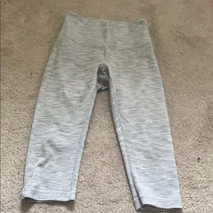 Lululemon “Hi-Rise Wunder Under Crop”
